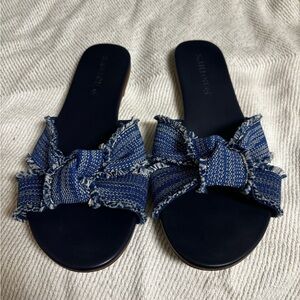 Rothy’s The Knot Slip On Sandals-Blue
Women’s Size 8.5 very good condition